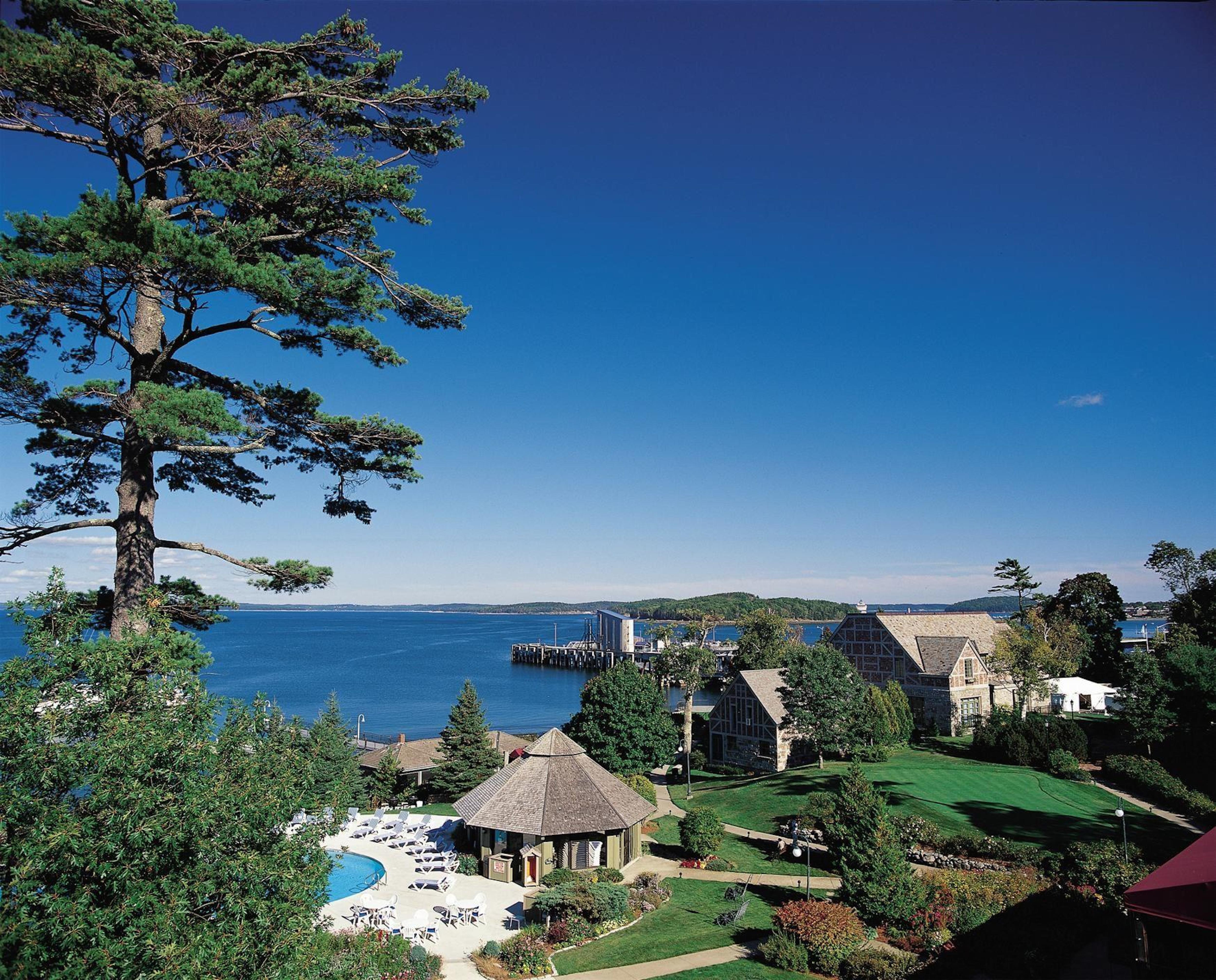 Holiday Inn Bar Harbor Regency Hotel By Ihg Exterior photo