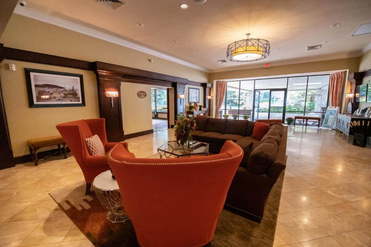 Holiday Inn Bar Harbor Regency Hotel By Ihg Exterior photo