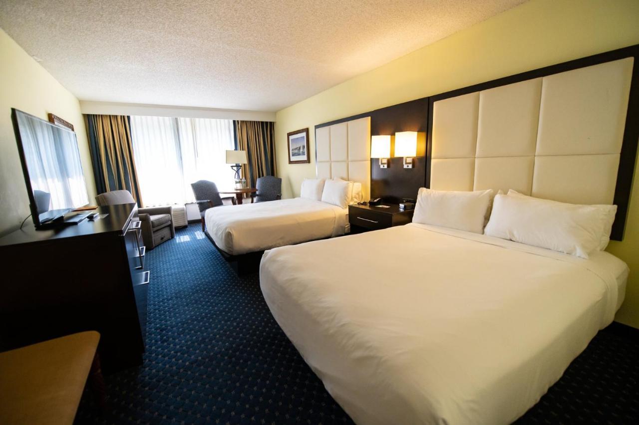 Holiday Inn Bar Harbor Regency Hotel By Ihg Exterior photo